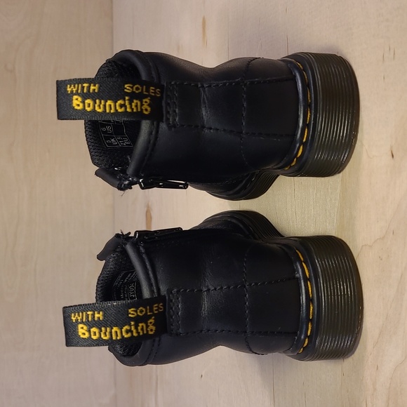 Dr. Martens Zipper Lace-Up Kids Black Leather Boots - Picture 6 of 10